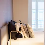 Flh Chiado Stylish Flat شقة Lisboa