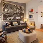 Flh Chiado Stylish Flat شقة *