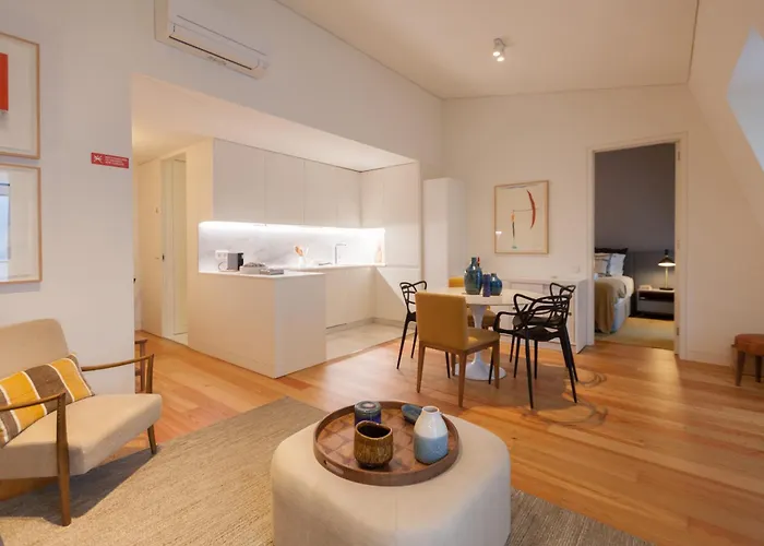 Flh Chiado Stylish Flat