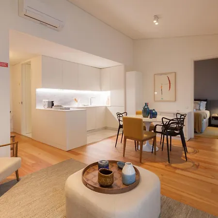 Flh Chiado Stylish Flat